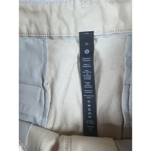 Lululemon Shorts Mens 31 Beige Chino Flat Front Stretch Golf Casual Performance - Picture 3 of 10
